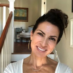 Meet your Posher, Sara